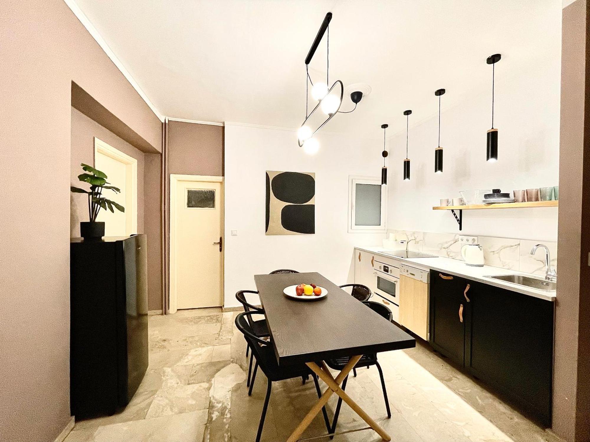 Comfy And Spacious Two Bedroom Apartment With Balcony Atena Exterior foto